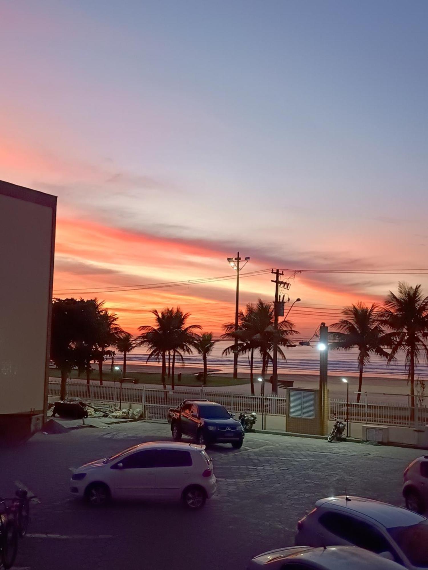 Kitnet Frente Pro Mar Em Vila Caicara, Portaria 24 Hs E Wifi Praia Grande  Exterior photo