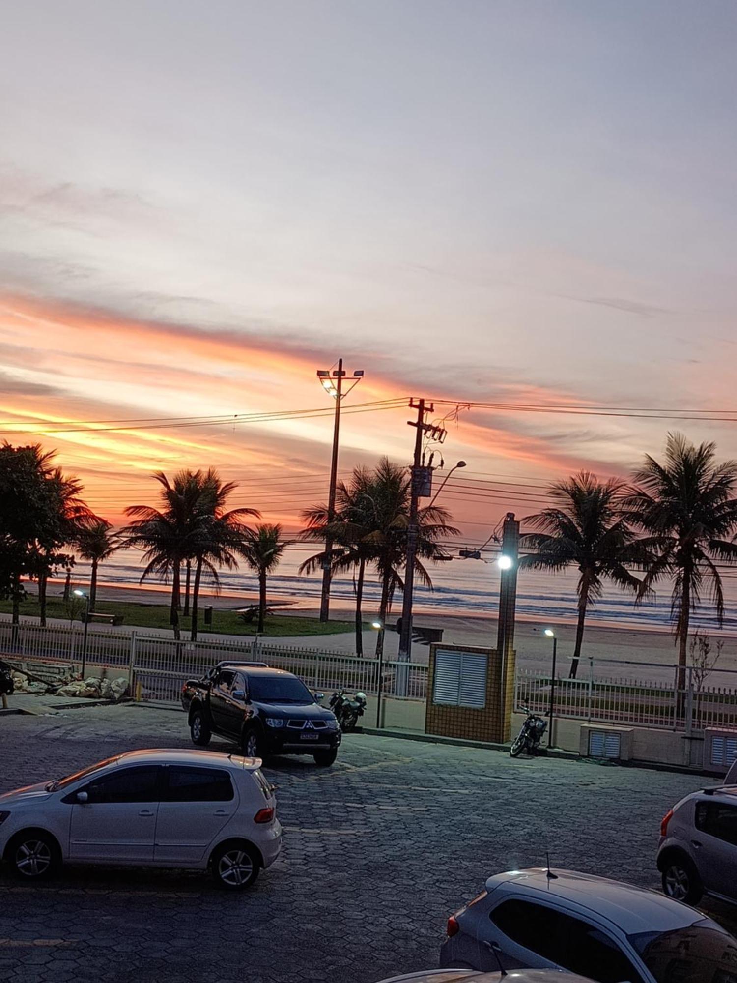 Kitnet Frente Pro Mar Em Vila Caicara, Portaria 24 Hs E Wifi Praia Grande  Exterior photo