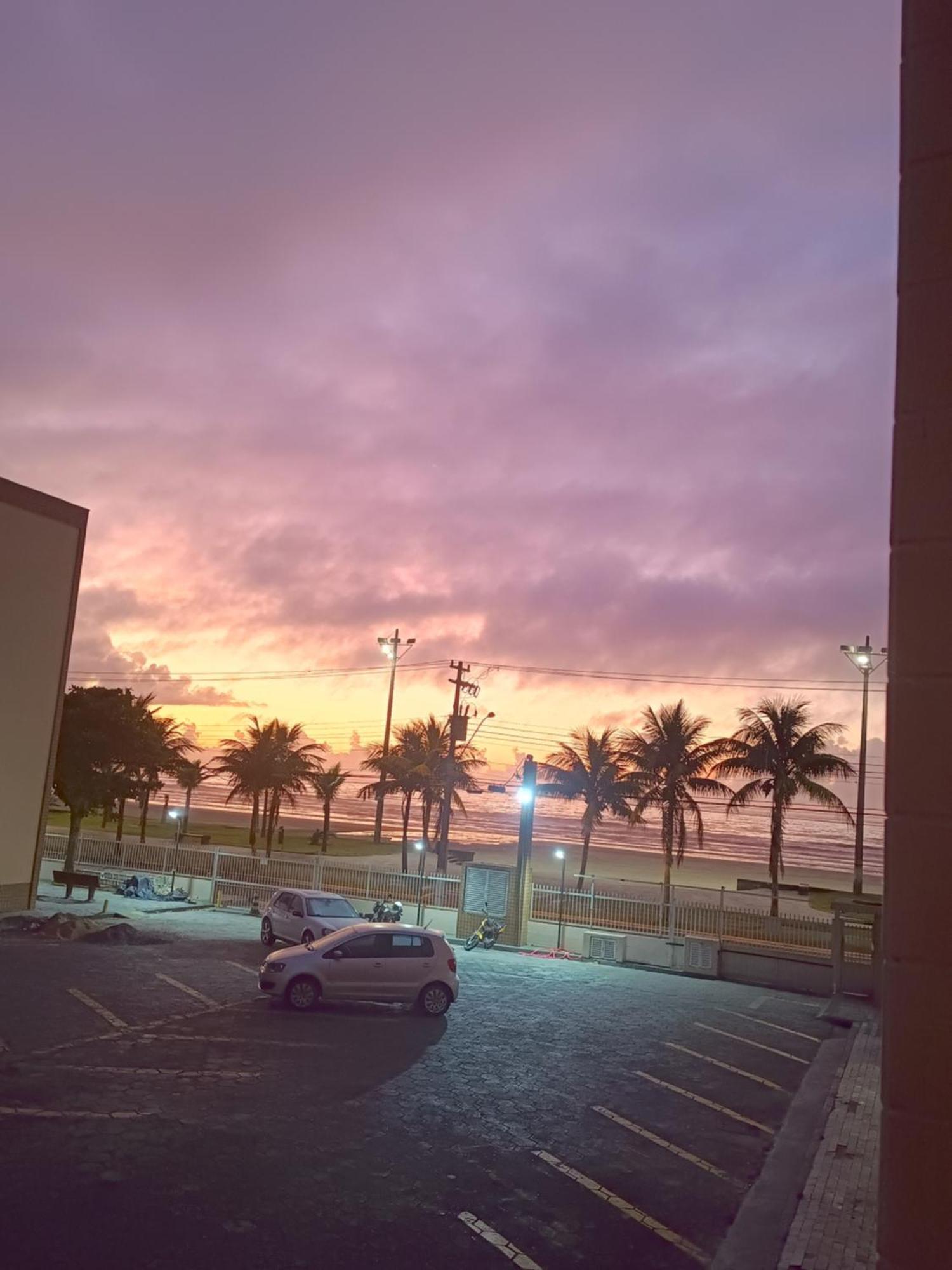 Kitnet Frente Pro Mar Em Vila Caicara, Portaria 24 Hs E Wifi Praia Grande  Exterior photo